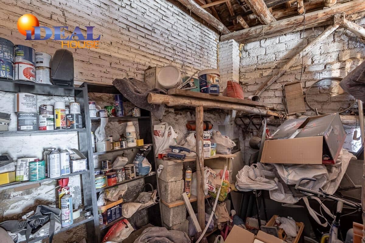 Piso de 8 habitaciones en Belicena en venta con garaje - 233.000 € (Ref: 9433889)