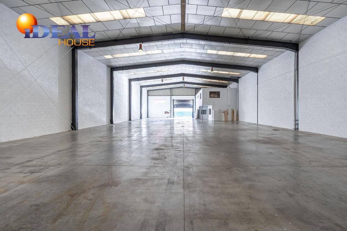 Företag till salu i Ogijares med garage - 665 000 € (Ref: 9433892)