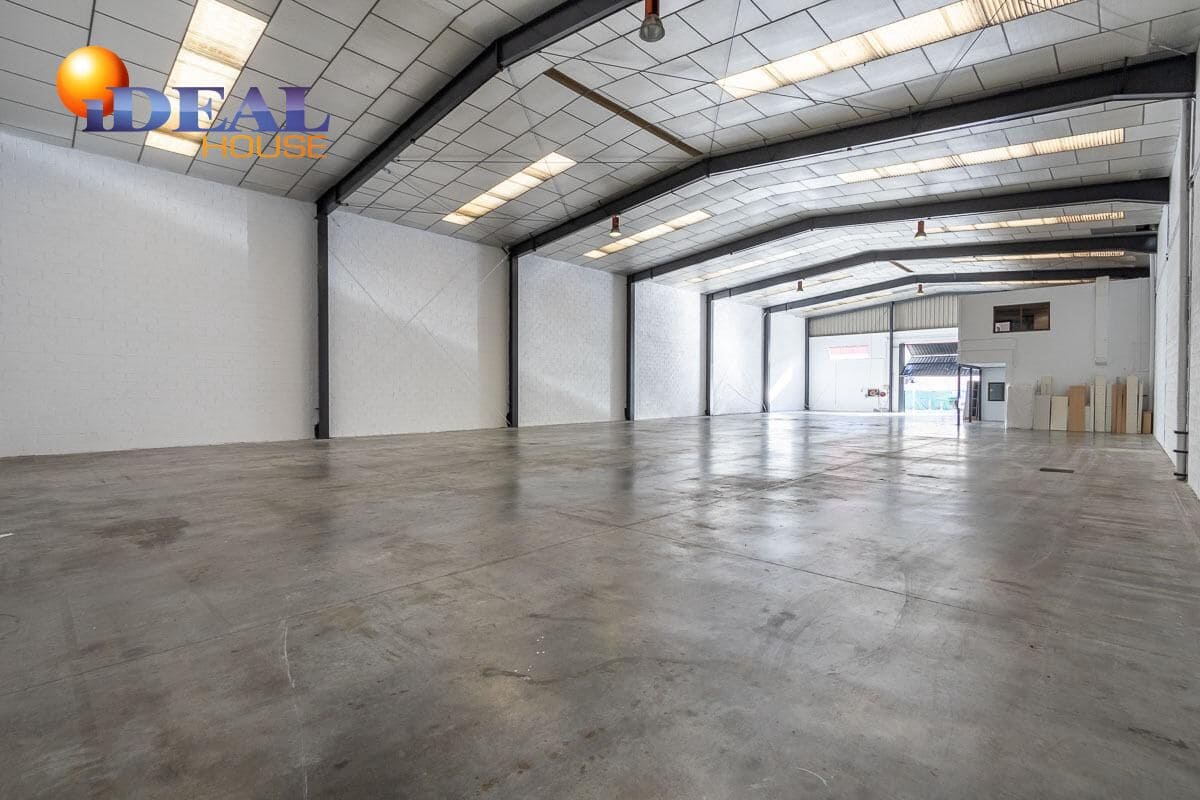 Företag till salu i Ogijares med garage - 665 000 € (Ref: 9433892)