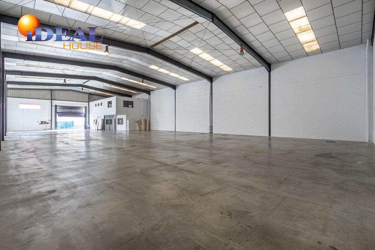 Företag till salu i Ogijares med garage - 665 000 € (Ref: 9433892)