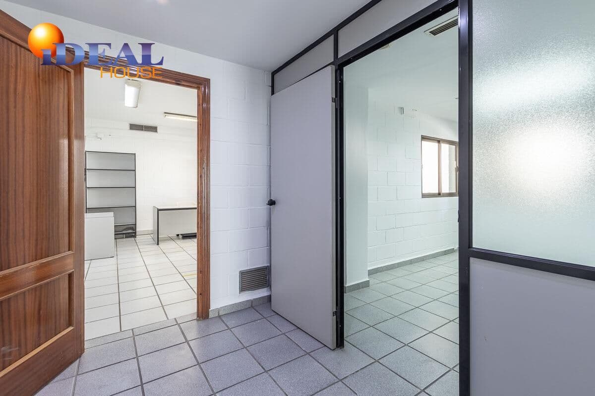 Företag till salu i Ogijares med garage - 665 000 € (Ref: 9433892)