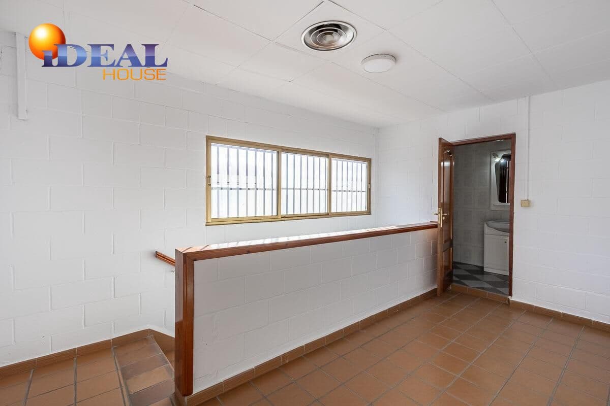 Företag till salu i Ogijares med garage - 665 000 € (Ref: 9433892)