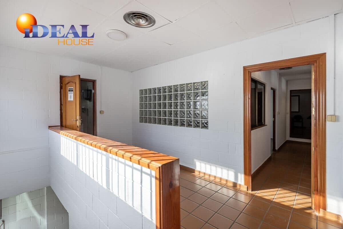 Företag till salu i Ogijares med garage - 665 000 € (Ref: 9433892)