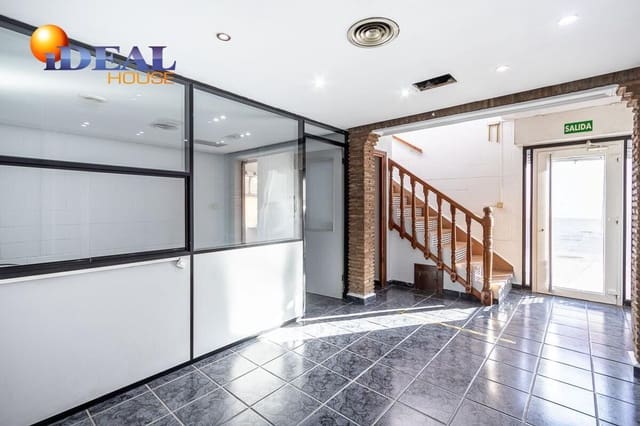 Företag till salu i Ogíjares med garage - 665 000 € (Ref: 9433892)