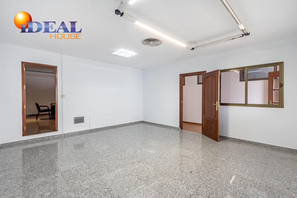 Företag till salu i Ogijares med garage - 665 000 € (Ref: 9433892)