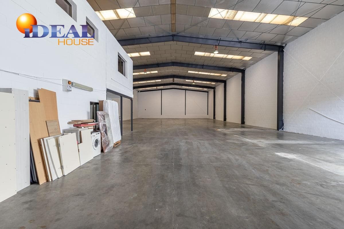 Företag till salu i Ogijares med garage - 665 000 € (Ref: 9433892)