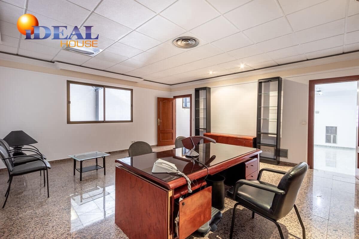 Företag till salu i Ogijares med garage - 665 000 € (Ref: 9433892)