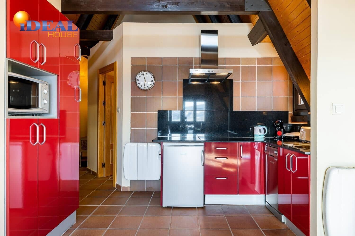 2 bedroom Flat for sale in Sierra Nevada with garage - € 325,000 (Ref: 9433895)