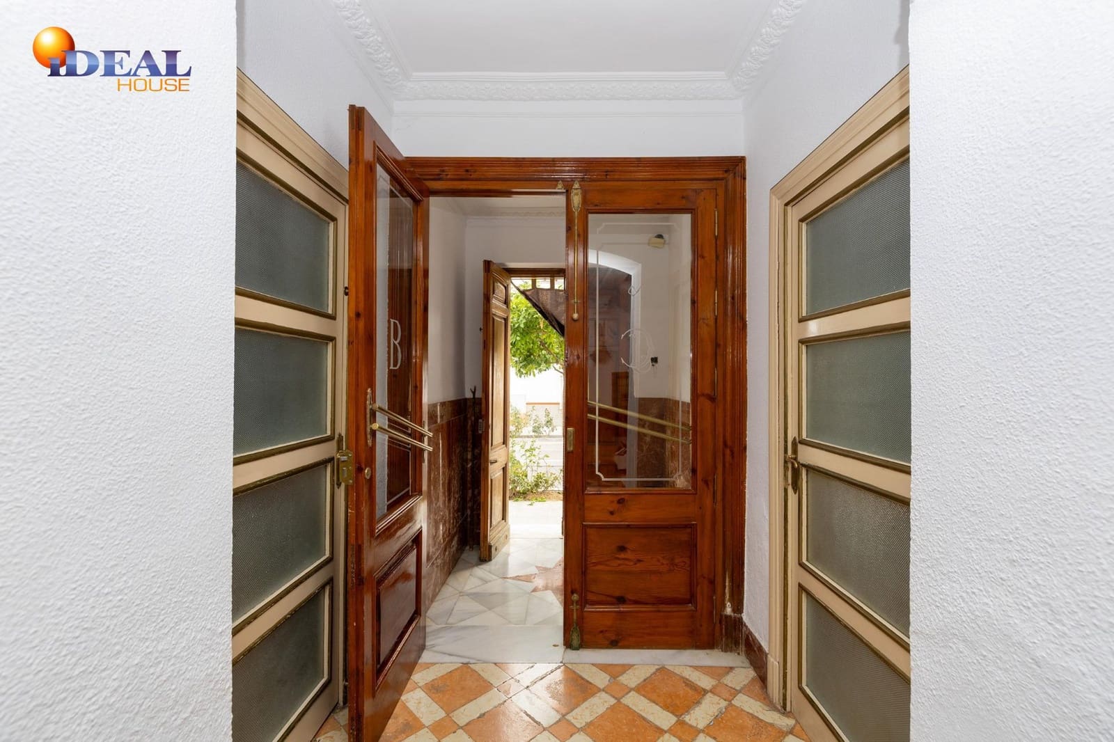 10 slaapkamer Rijtjeshuis te koop in Valderrubio met garage - € 180.000 (Ref: 9433896)