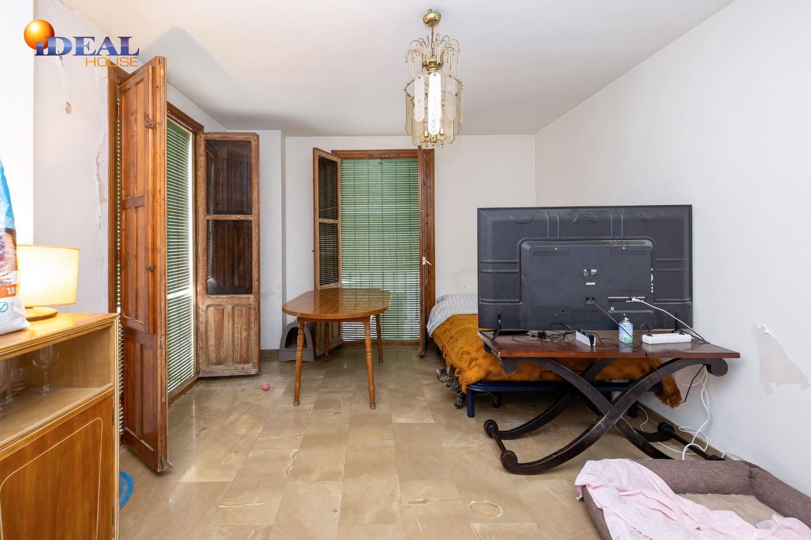 10 slaapkamer Rijtjeshuis te koop in Valderrubio met garage - € 180.000 (Ref: 9433896)