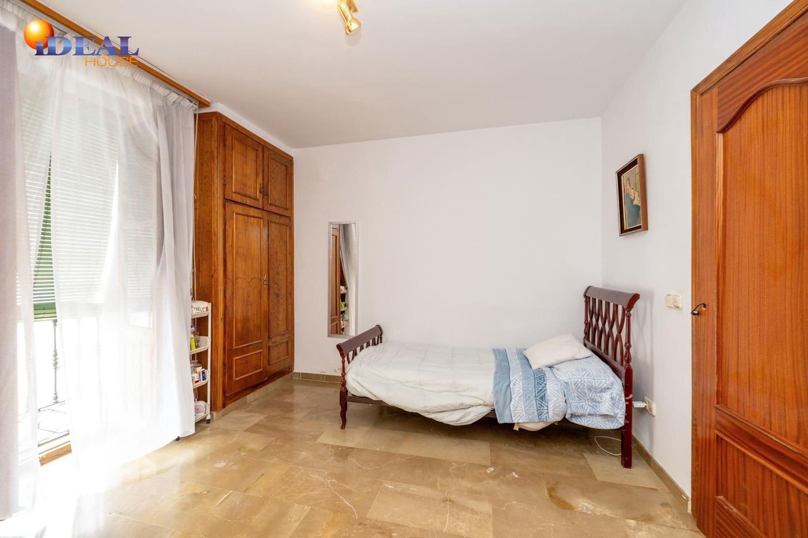 10 slaapkamer Rijtjeshuis te koop in Valderrubio met garage - € 180.000 (Ref: 9433896)