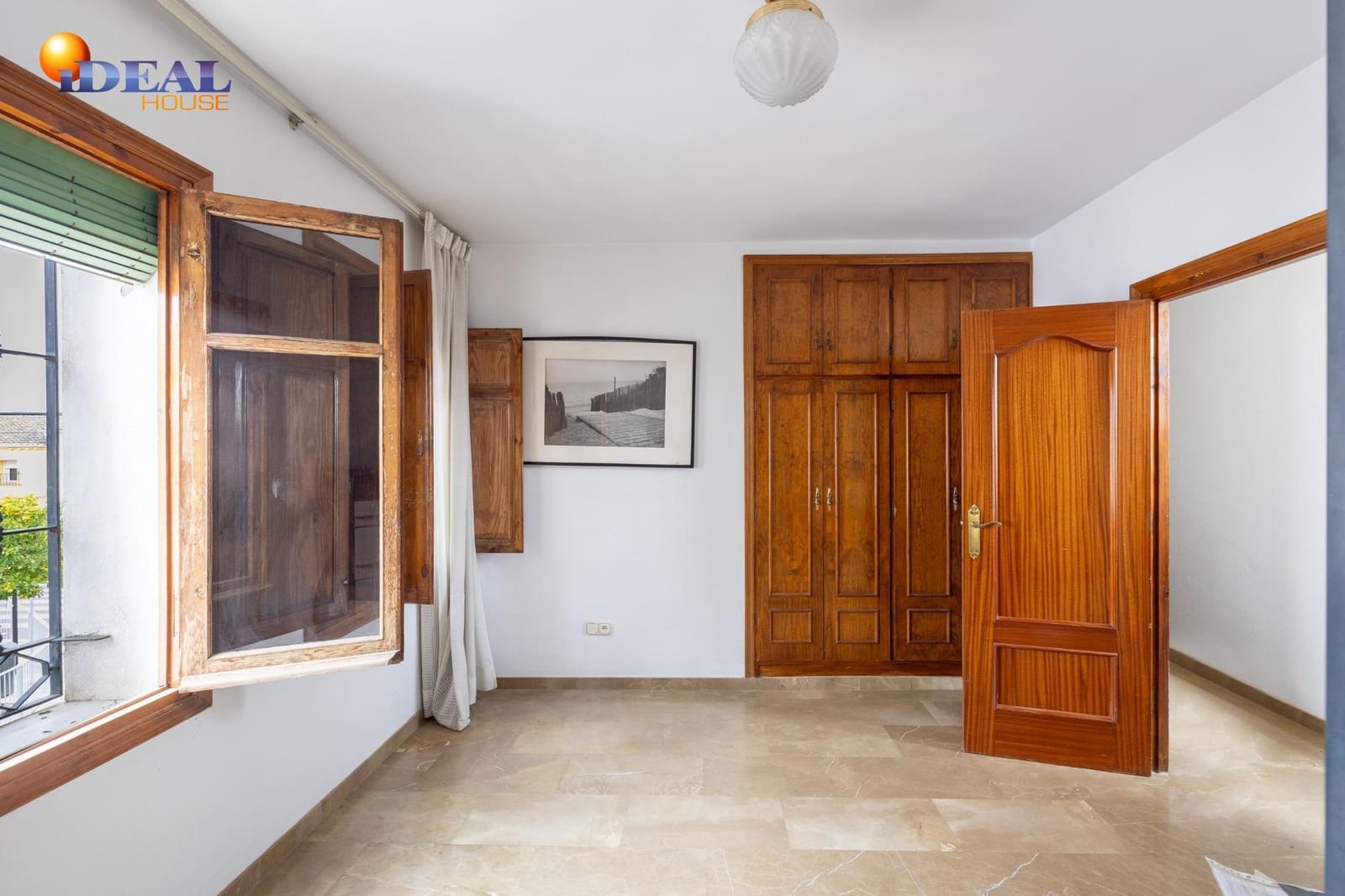 10 slaapkamer Rijtjeshuis te koop in Valderrubio met garage - € 180.000 (Ref: 9433896)