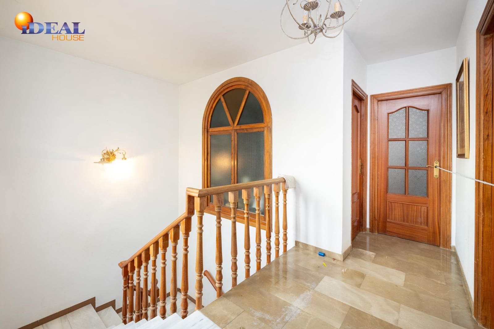 10 slaapkamer Rijtjeshuis te koop in Valderrubio met garage - € 180.000 (Ref: 9433896)