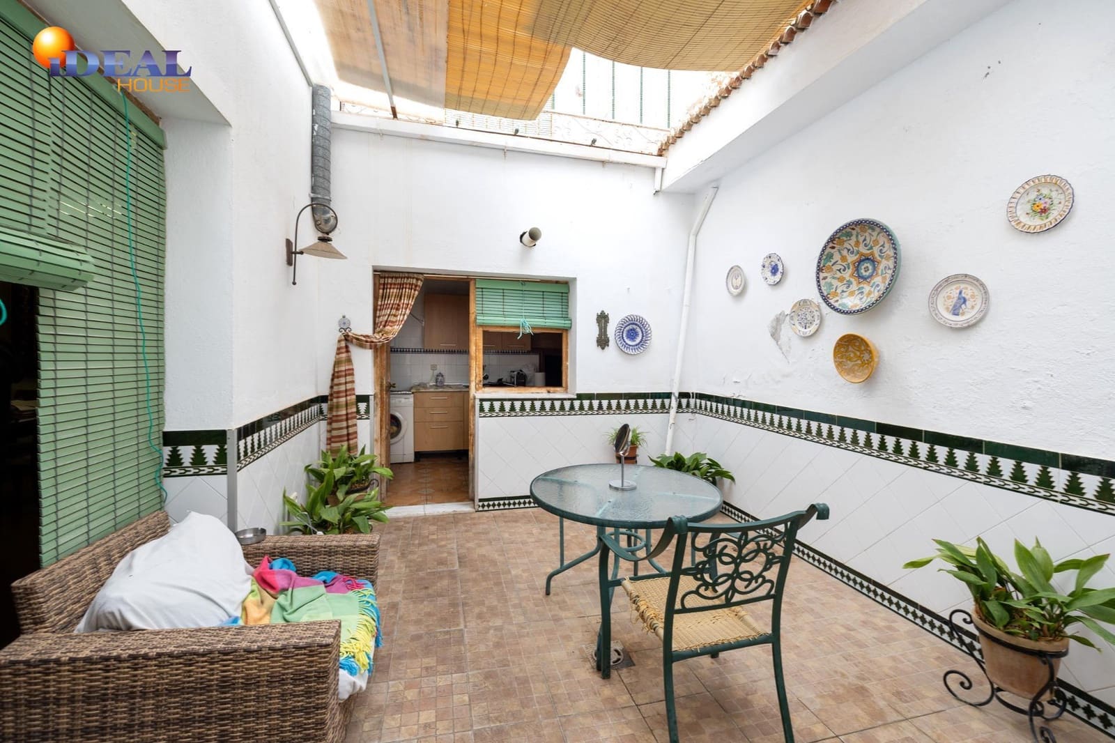 10 slaapkamer Rijtjeshuis te koop in Valderrubio met garage - € 180.000 (Ref: 9433896)