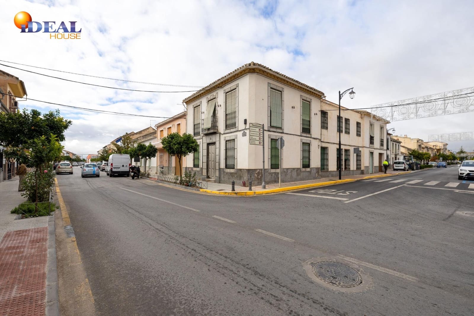 10 slaapkamer Rijtjeshuis te koop in Valderrubio met garage - € 180.000 (Ref: 9433896)