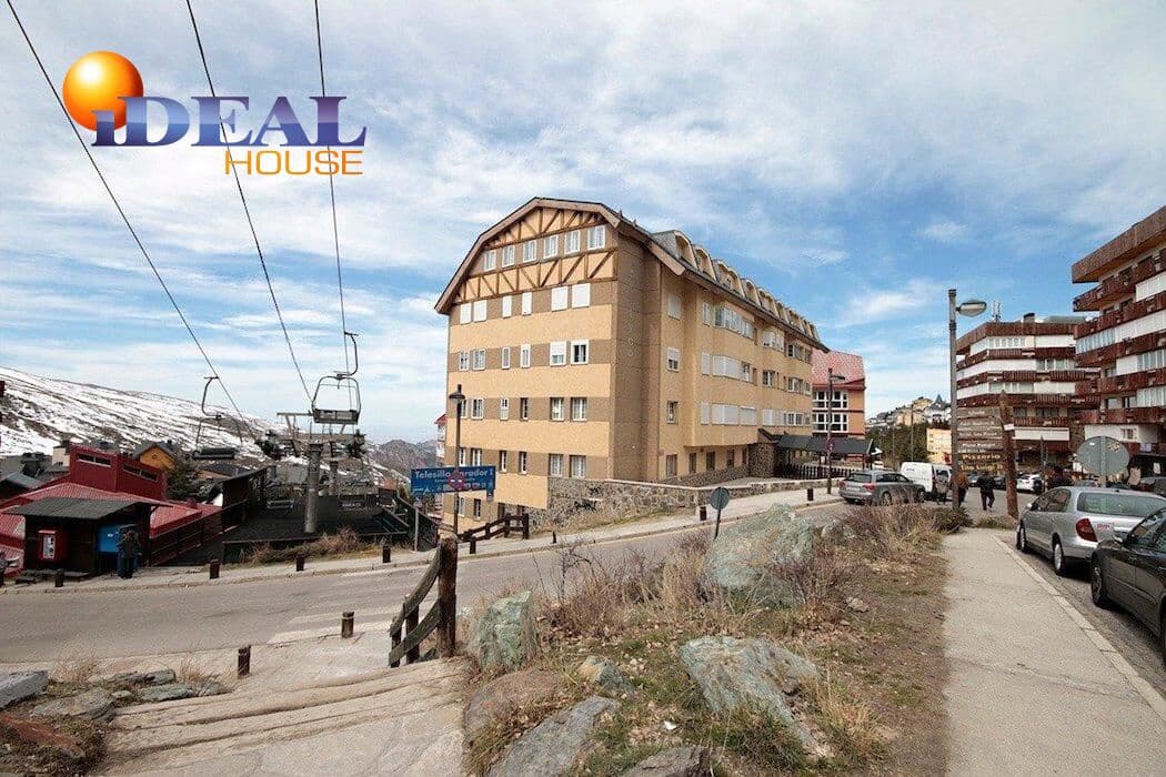 3 bedroom Penthouse for sale in Sierra Nevada with garage - € 495,000 (Ref: 9433901)