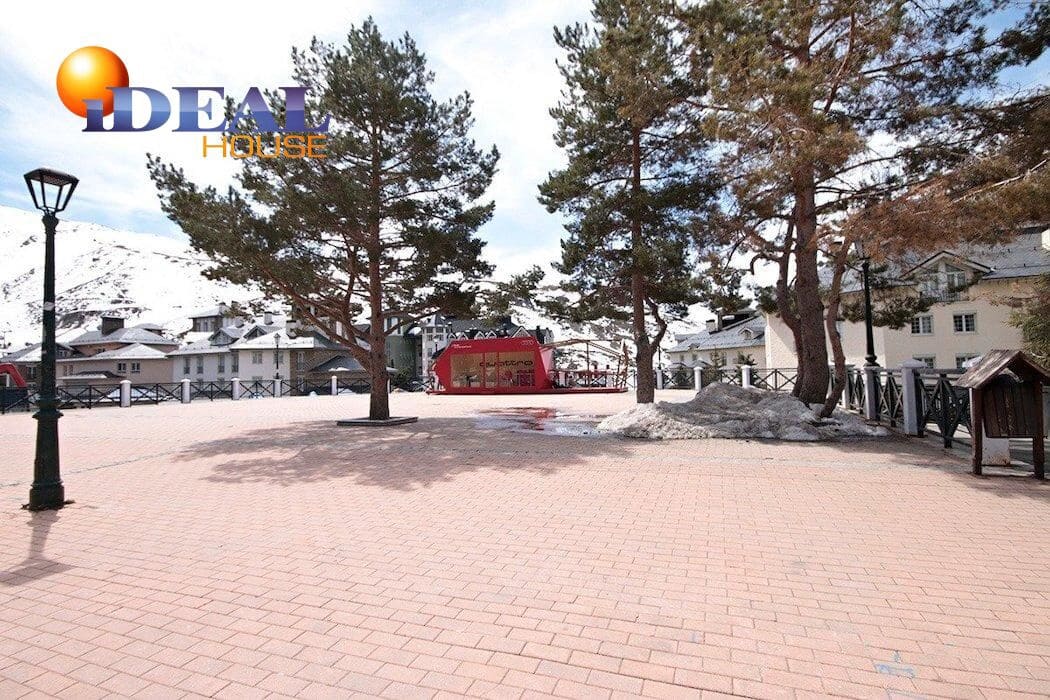 3 bedroom Penthouse for sale in Sierra Nevada with garage - € 495,000 (Ref: 9433901)