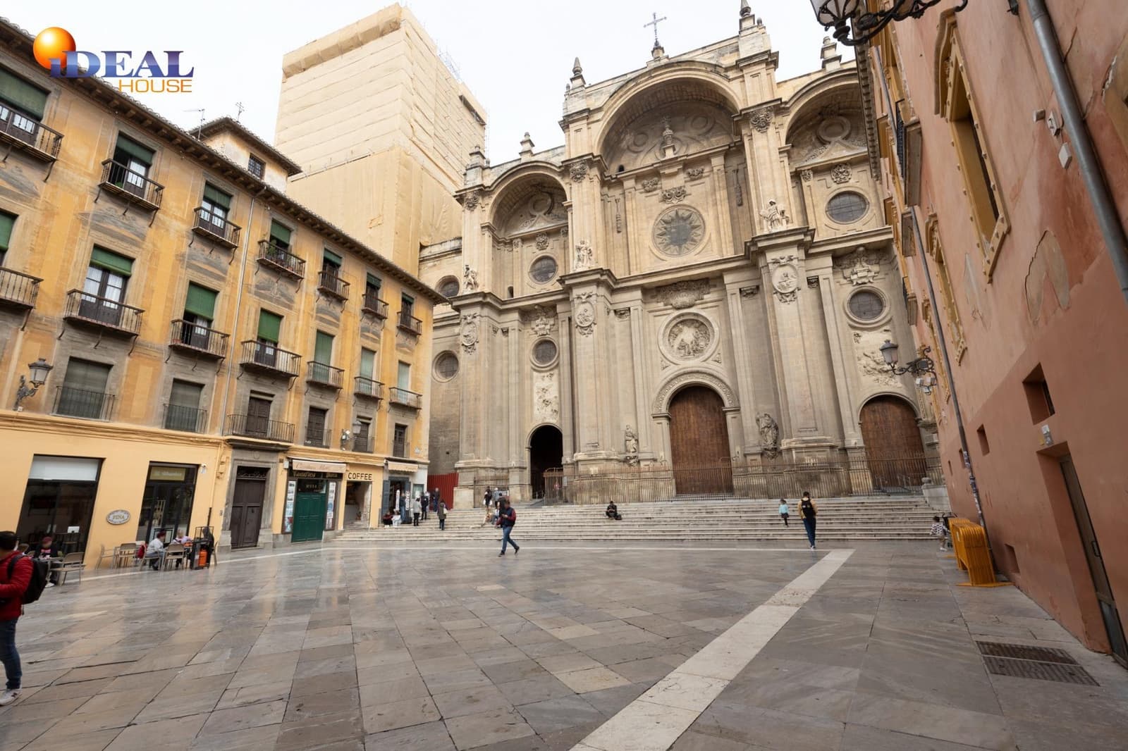 Ático de 4 habitaciones en Granada ciudad en venta - 265.000 € (Ref: 9433902)