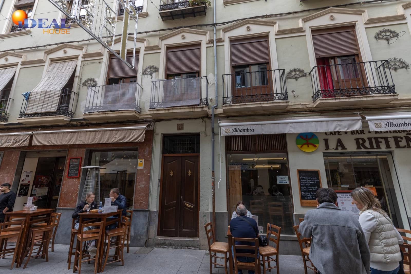 Ático de 4 habitaciones en Granada ciudad en venta - 265.000 € (Ref: 9433902)