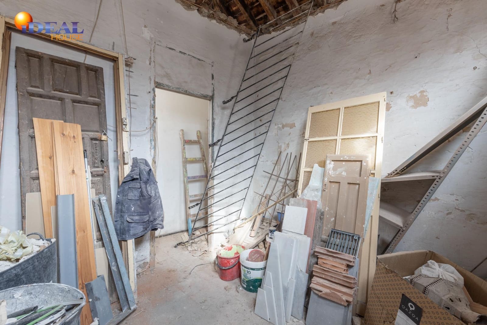 Ático de 4 habitaciones en Granada ciudad en venta - 265.000 € (Ref: 9433902)