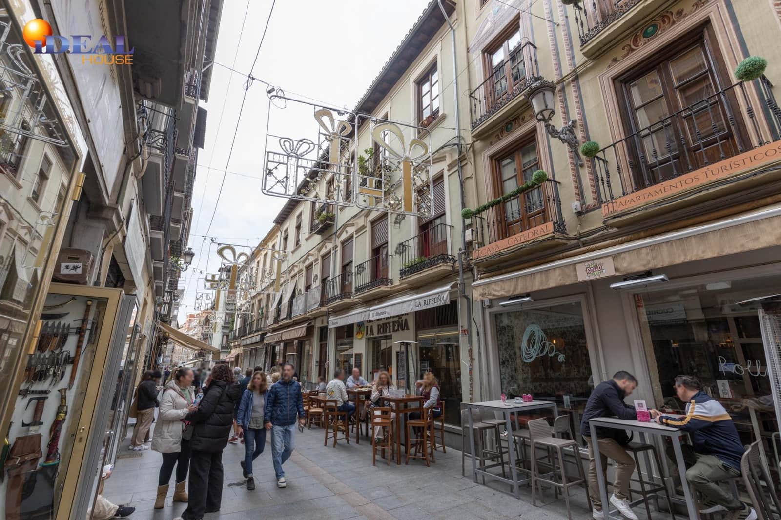 Ático de 4 habitaciones en Granada ciudad en venta - 265.000 € (Ref: 9433902)