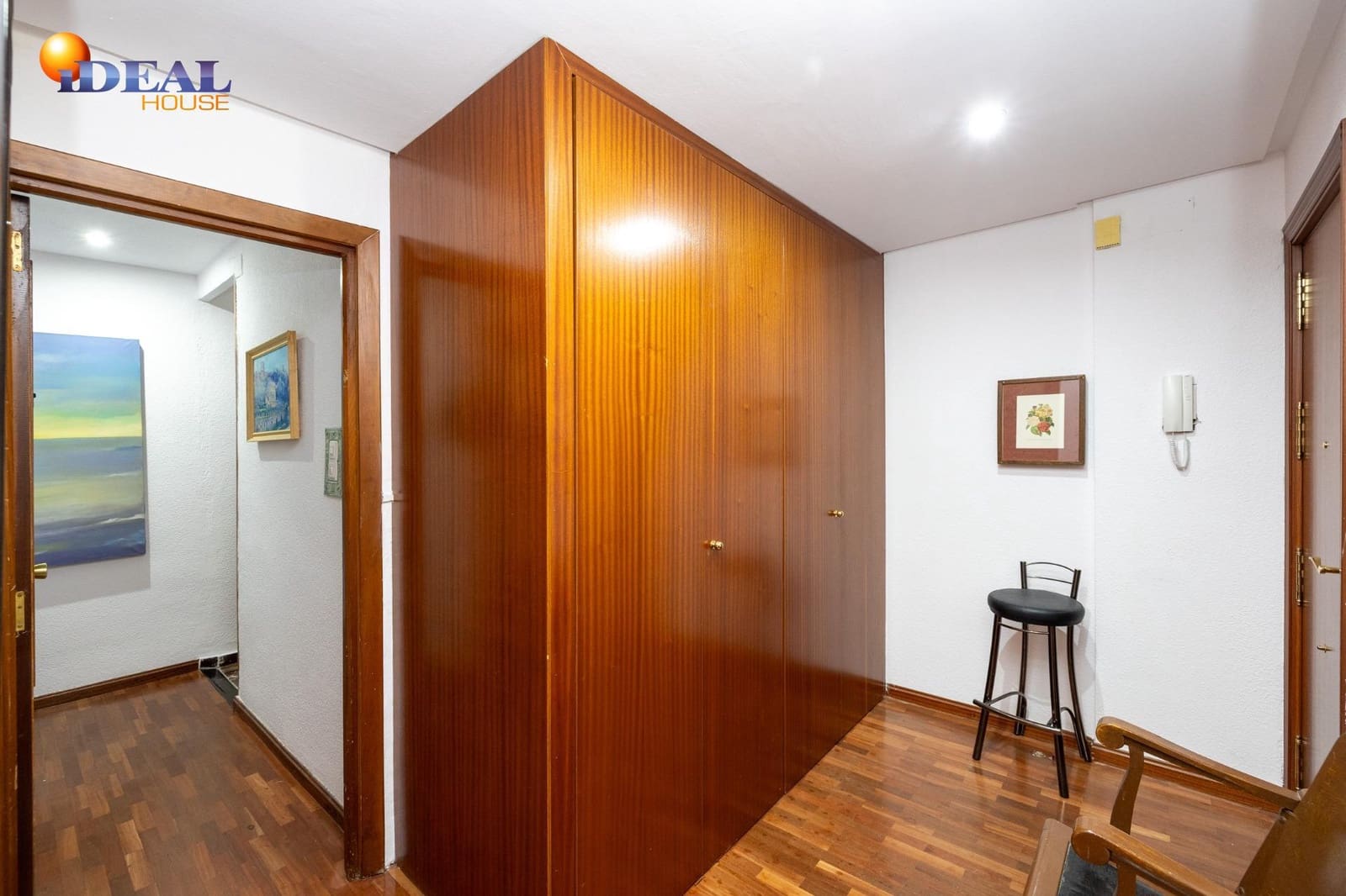 4 bedroom Flat for sale in Granada city with garage - € 374,900 (Ref: 9433903)