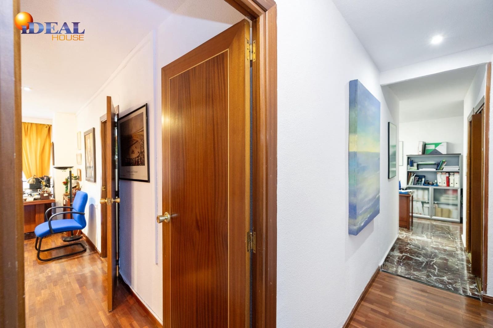 4 bedroom Flat for sale in Granada city with garage - € 374,900 (Ref: 9433903)