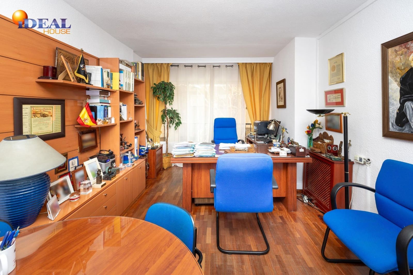 4 bedroom Flat for sale in Granada city with garage - € 374,900 (Ref: 9433903)