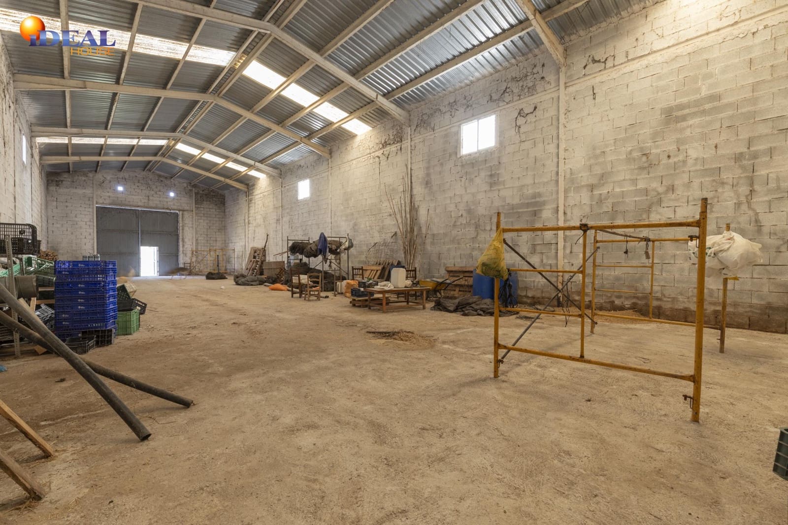 Business for sale in Albolote - € 155,000 (Ref: 9433904)