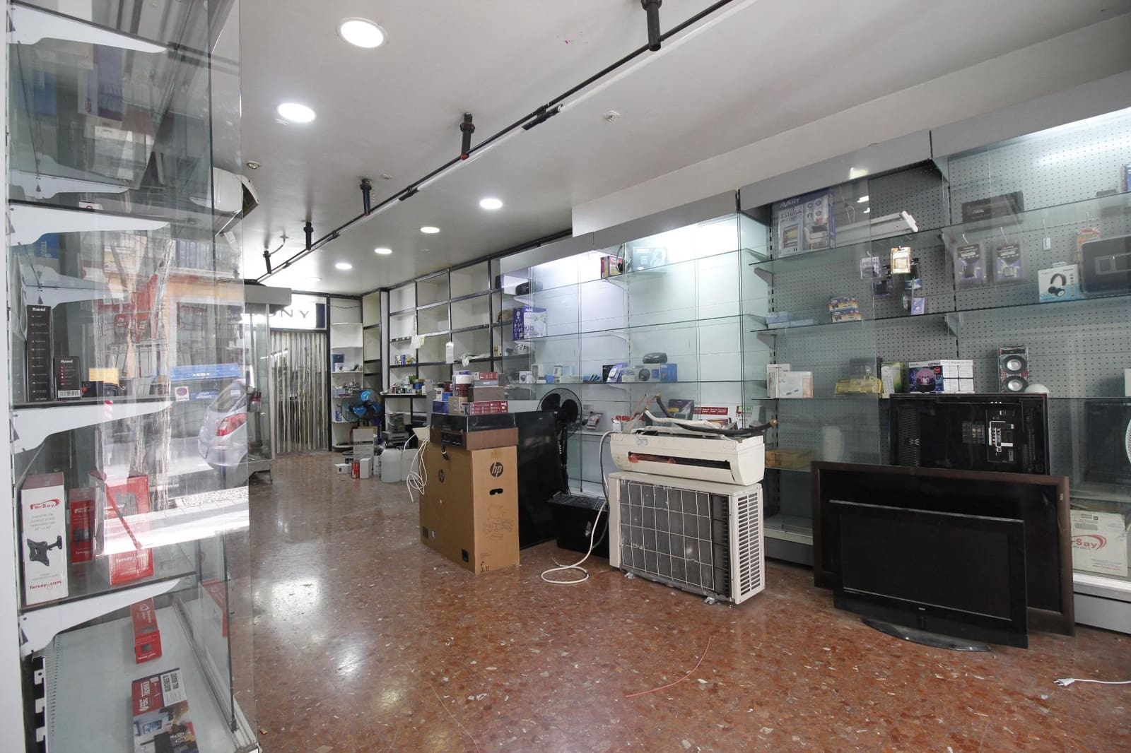 Gewerbe zu vermieten in Granada Stadt - 885 € (Ref: 9433906)