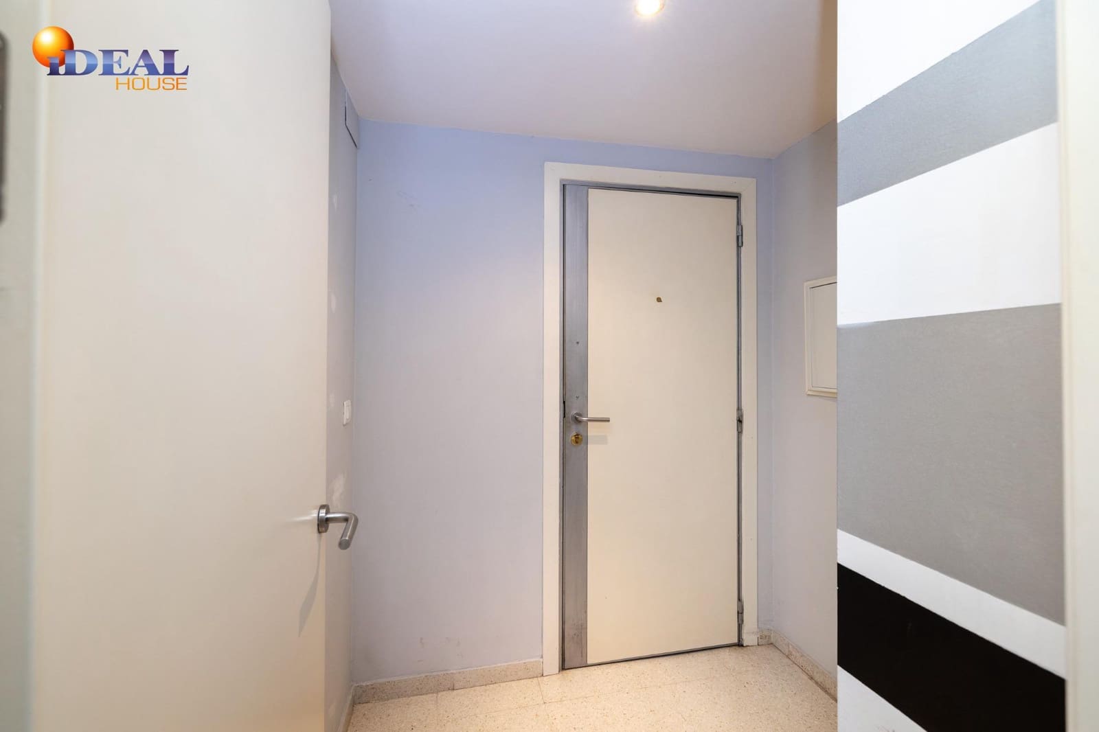 3 bedroom Flat for sale in Granada city with garage - € 239,000 (Ref: 9433907)