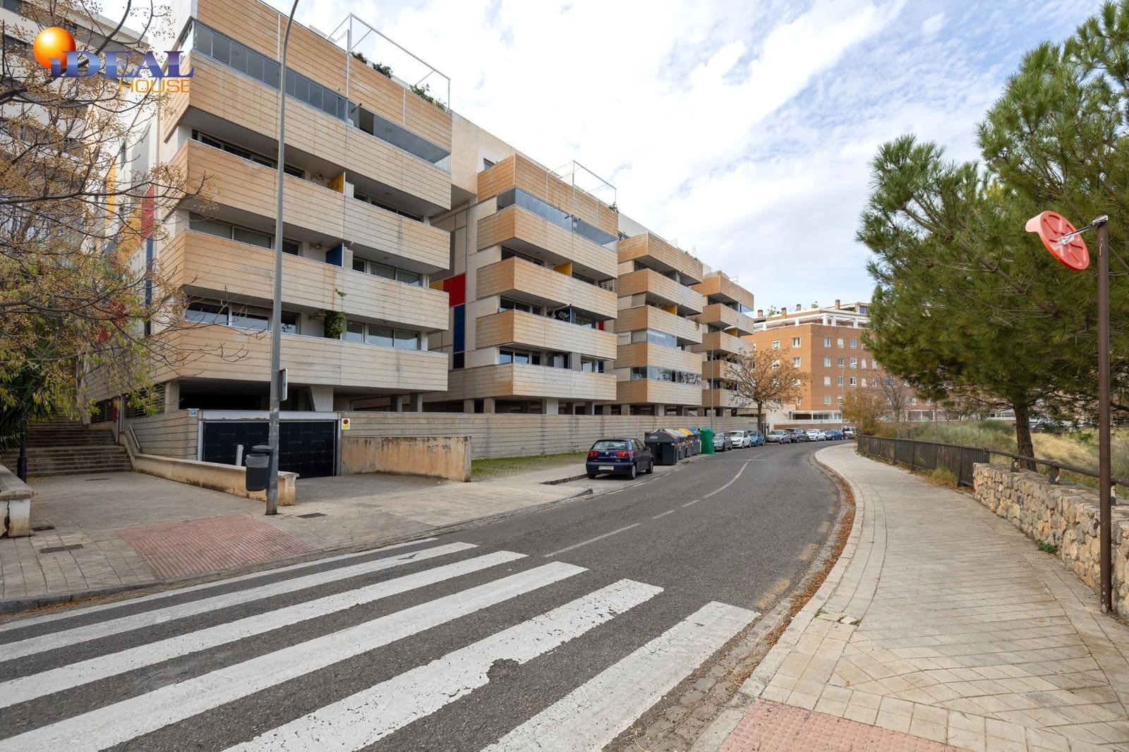 3 bedroom Flat for sale in Granada city with garage - € 239,000 (Ref: 9433907)