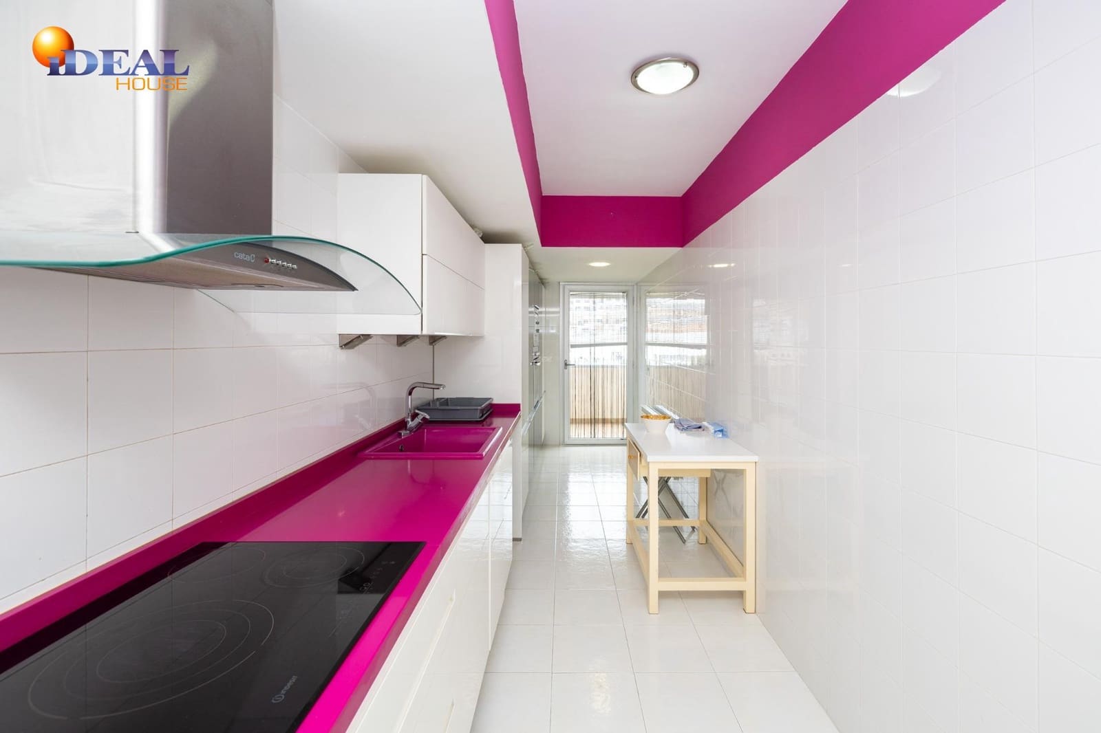 3 bedroom Flat for sale in Granada city with garage - € 239,000 (Ref: 9433907)