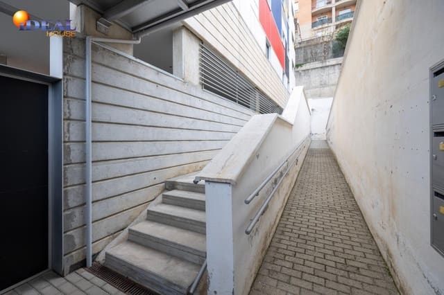 3 sovrum Lägenhet till salu i Granada stad med garage - 239 000 € (Ref: 9433907)