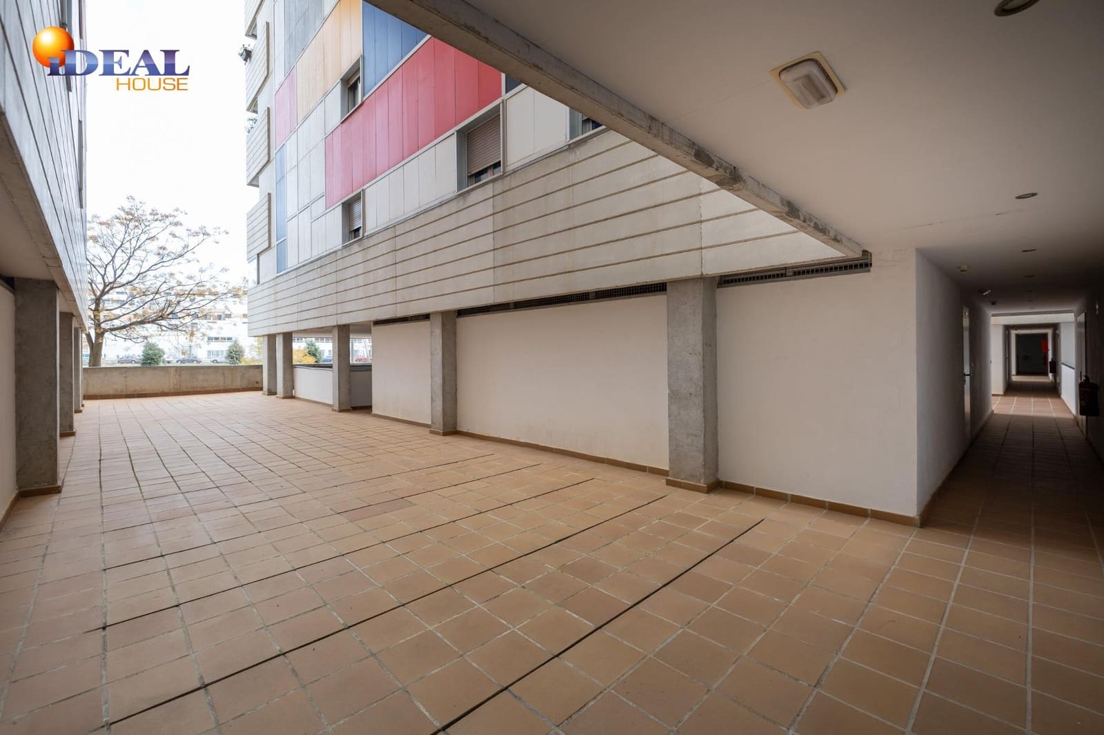 3 bedroom Flat for sale in Granada city with garage - € 239,000 (Ref: 9433907)