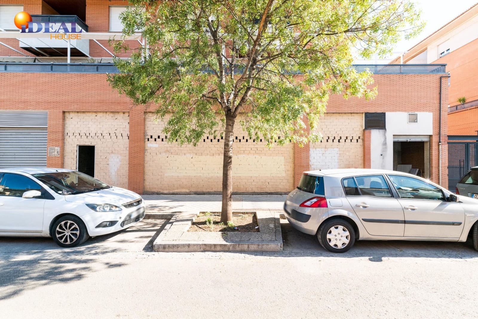 Komercyjne na sprzedaż w Miasto Grenada - 470 000 € (Ref: 9433909)