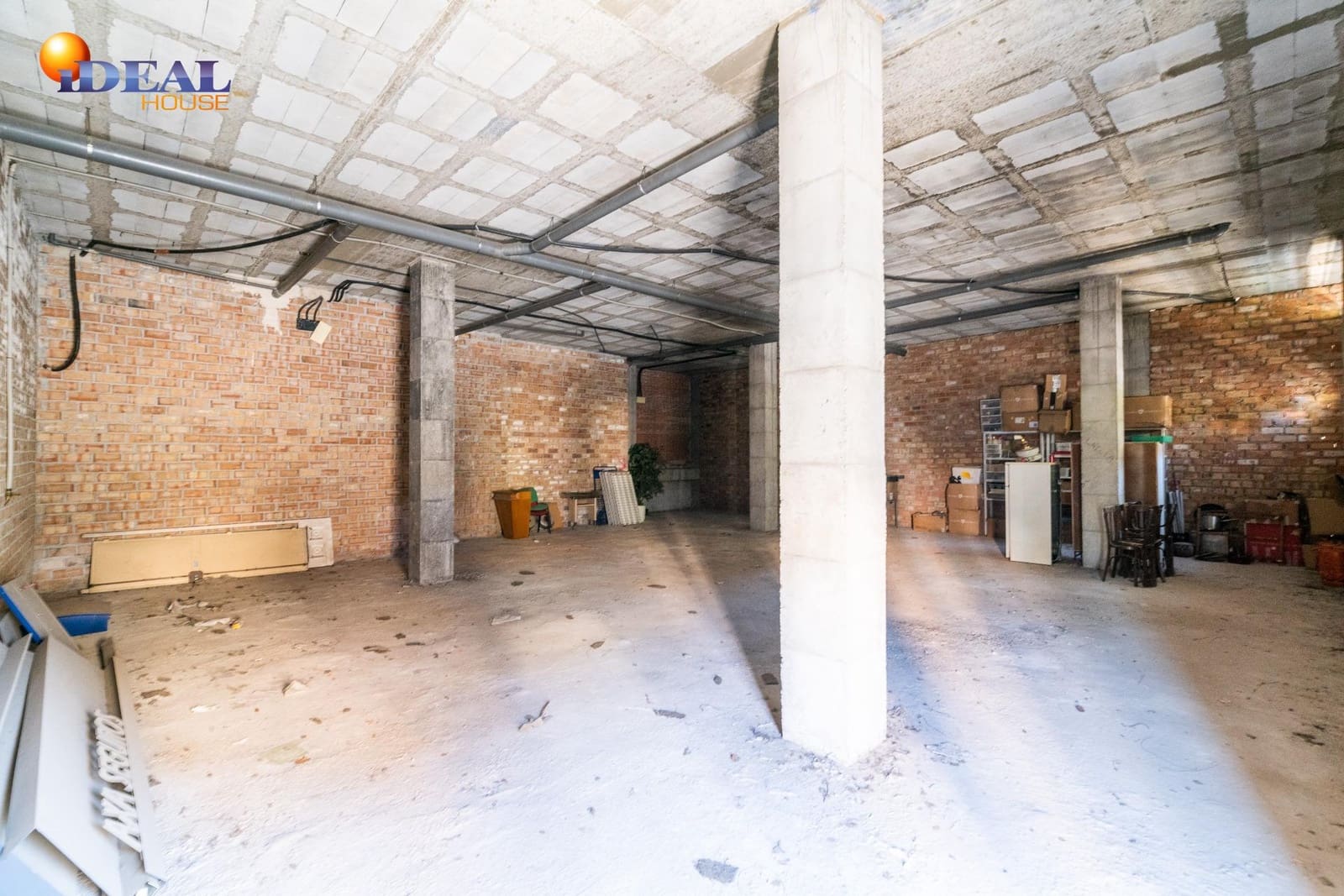 Komercyjne na sprzedaż w Miasto Grenada - 470 000 € (Ref: 9433909)