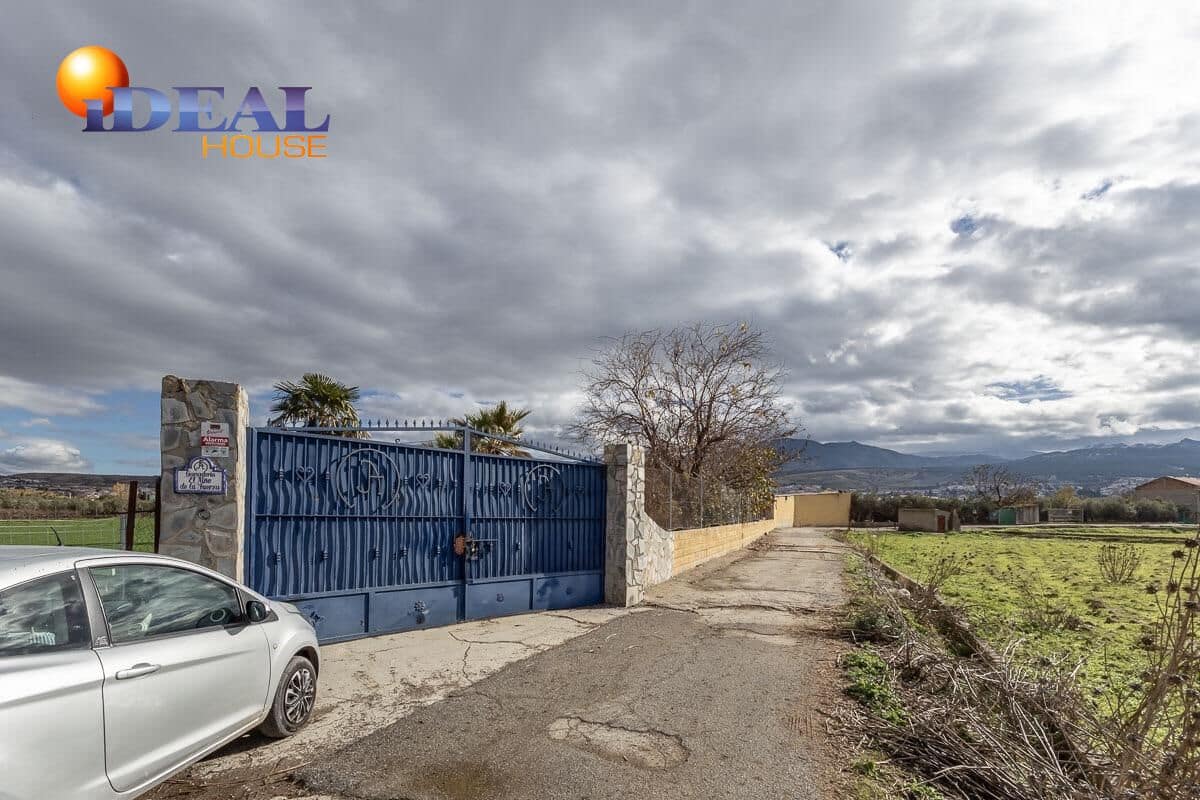 4 makuuhuone Huvila myytävänä paikassa La Zubia mukana 
autotalli - 795 000 € (Ref: 9433911)