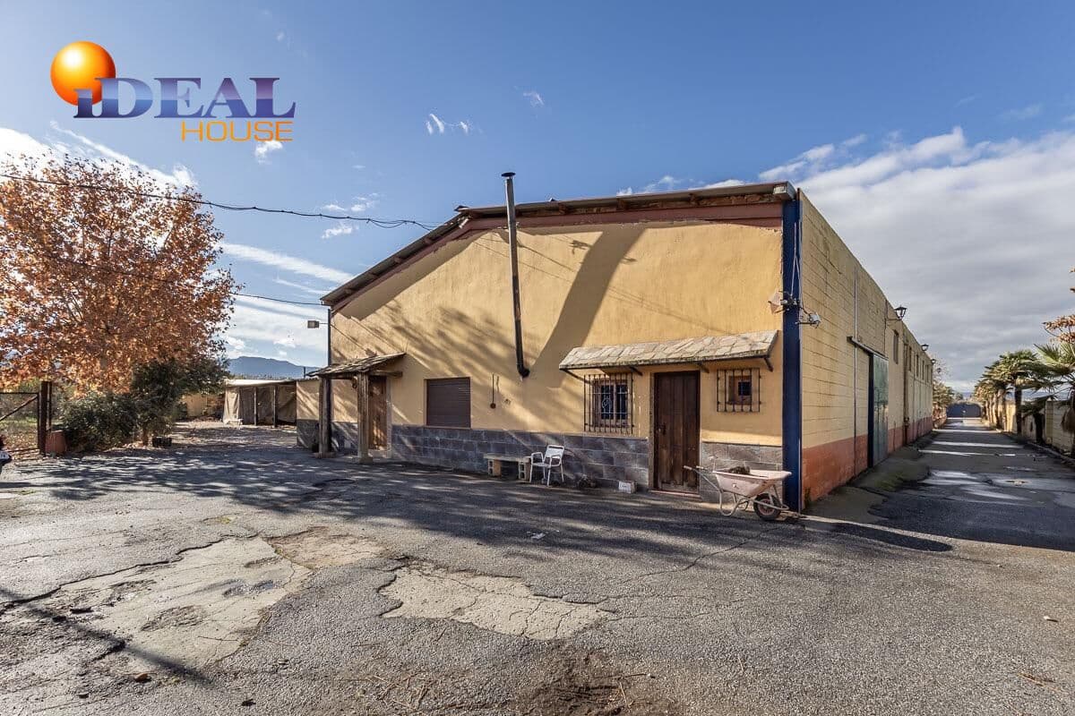 4 makuuhuone Huvila myytävänä paikassa La Zubia mukana 
autotalli - 795 000 € (Ref: 9433911)