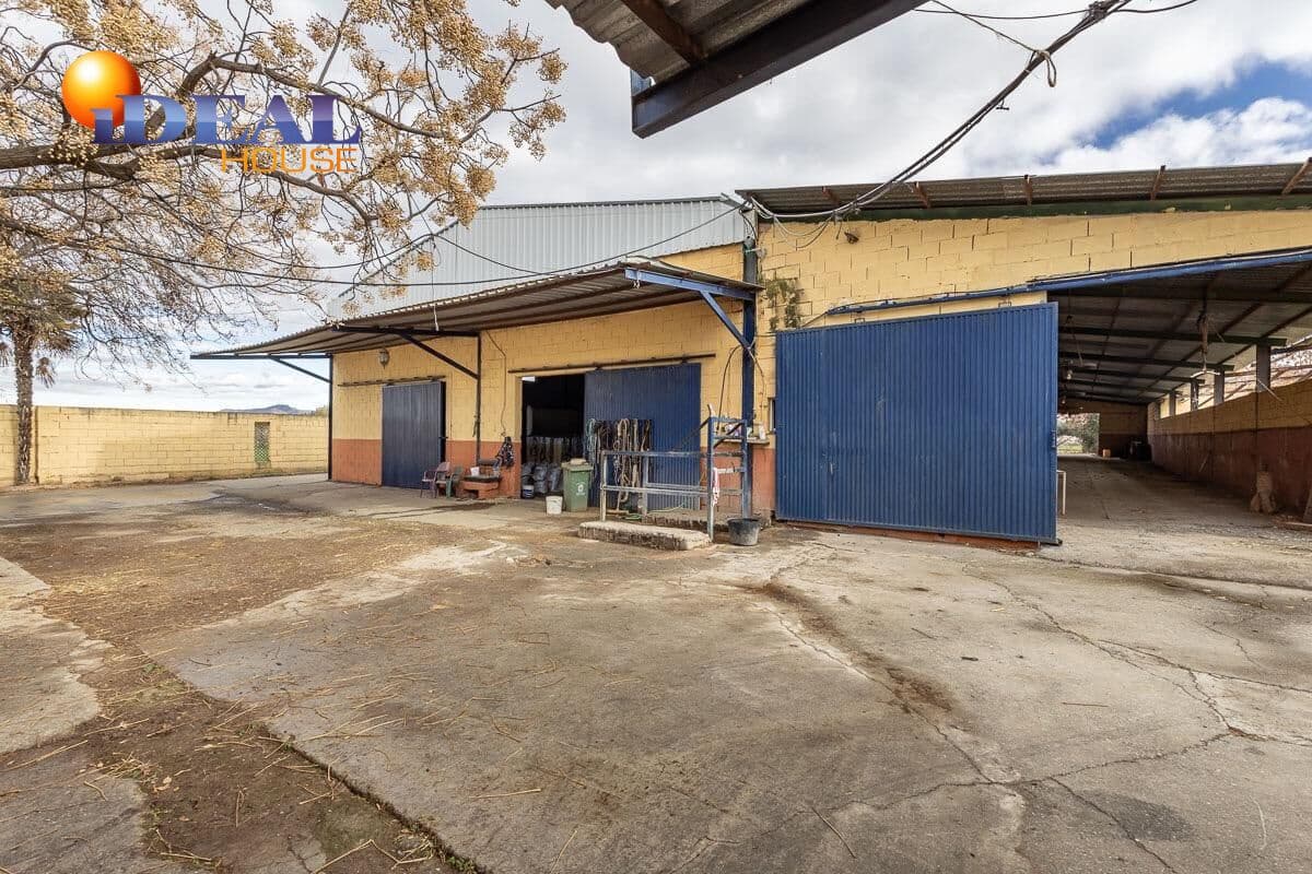 4 makuuhuone Huvila myytävänä paikassa La Zubia mukana 
autotalli - 795 000 € (Ref: 9433911)