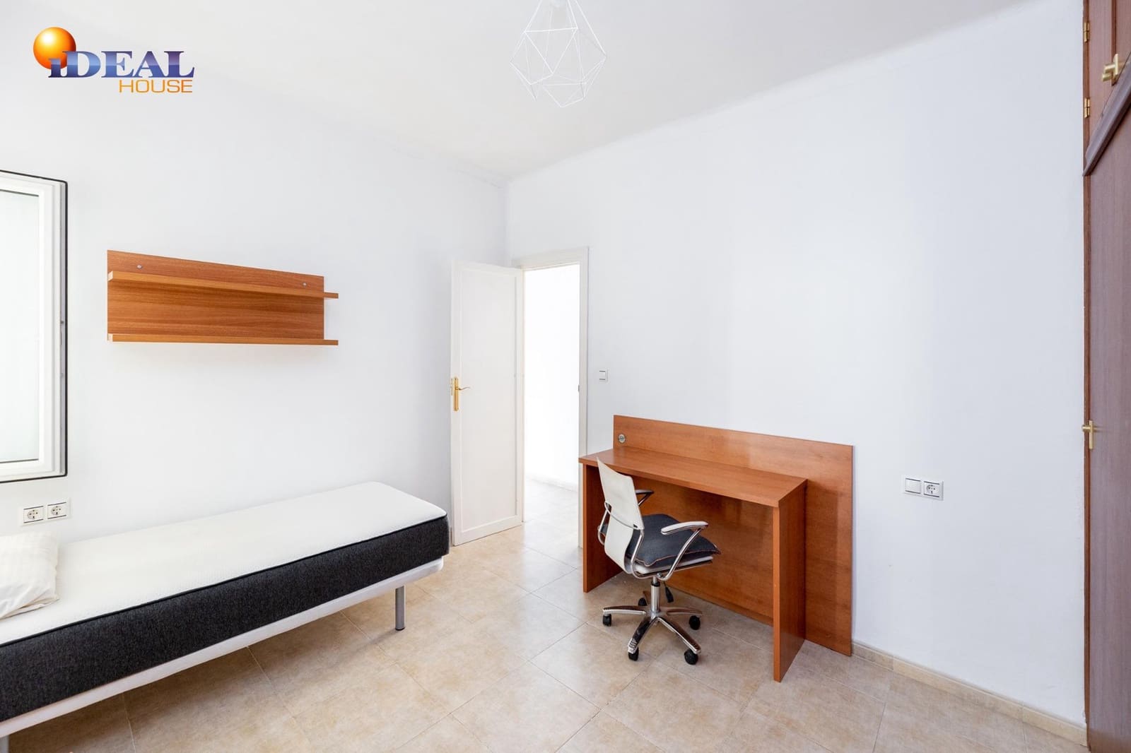 4 slaapkamer Flat te koop in Granada stad - € 360.000 (Ref: 9433912)