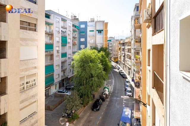 4 slaapkamer Flat te koop in Centro, Granada stad - € 360.000 (Ref: 9433912)