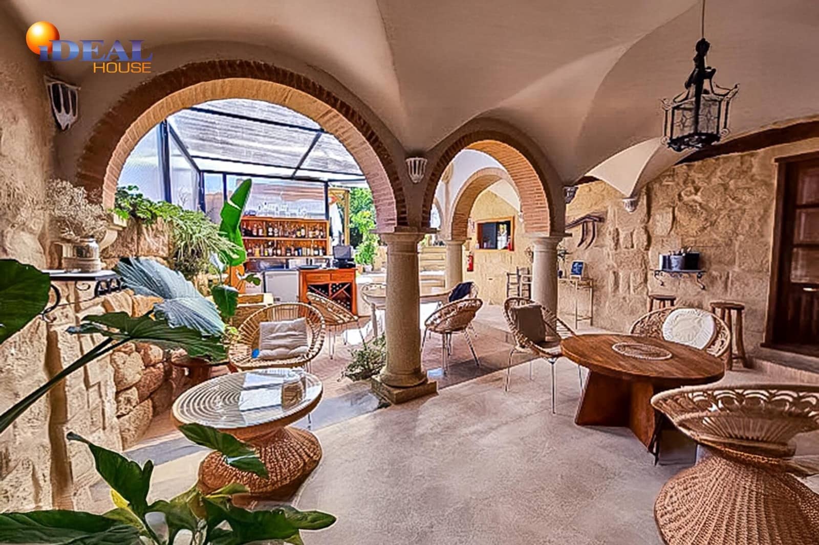 6 quarto Hotel para venda em Alcala la Real com piscina garagem - 550 000 € (Ref: 9433915)