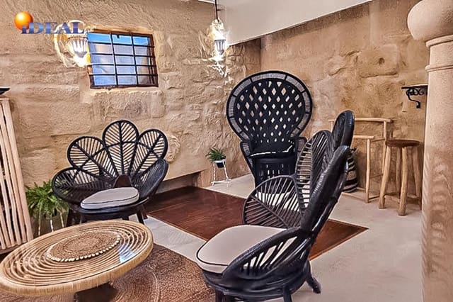 6 quarto Hotel para venda em Alcalá la Real com piscina garagem - 550 000 € (Ref: 9433915)