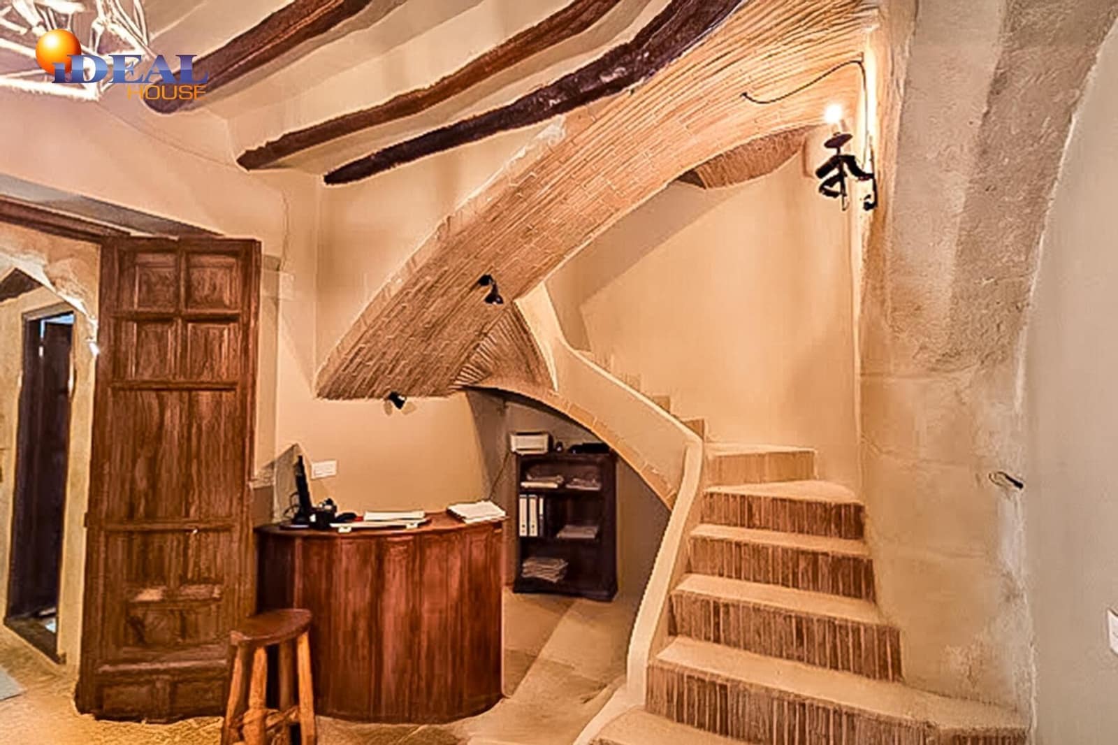 6 quarto Hotel para venda em Alcala la Real com piscina garagem - 550 000 € (Ref: 9433915)