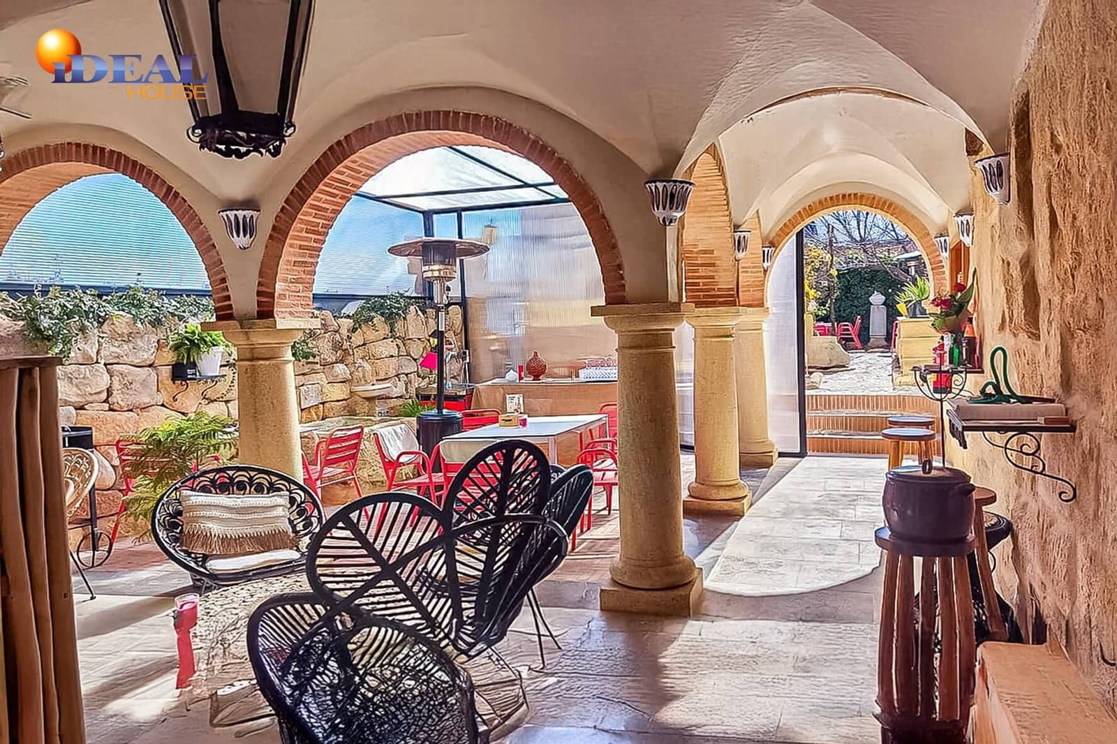 6 quarto Hotel para venda em Alcala la Real com piscina garagem - 550 000 € (Ref: 9433915)