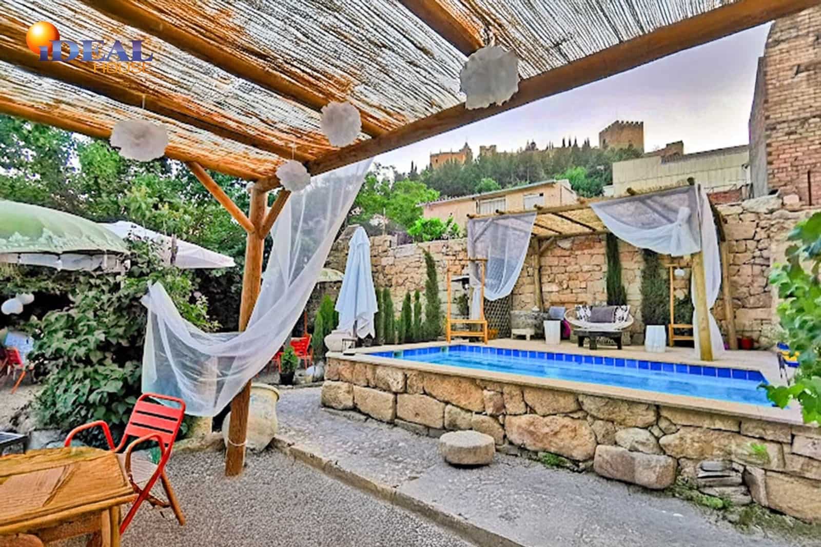 6 quarto Hotel para venda em Alcala la Real com piscina garagem - 550 000 € (Ref: 9433915)