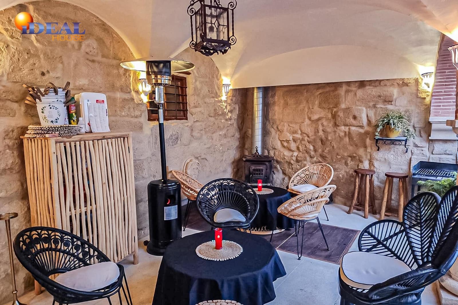 6 quarto Hotel para venda em Alcala la Real com piscina garagem - 550 000 € (Ref: 9433915)