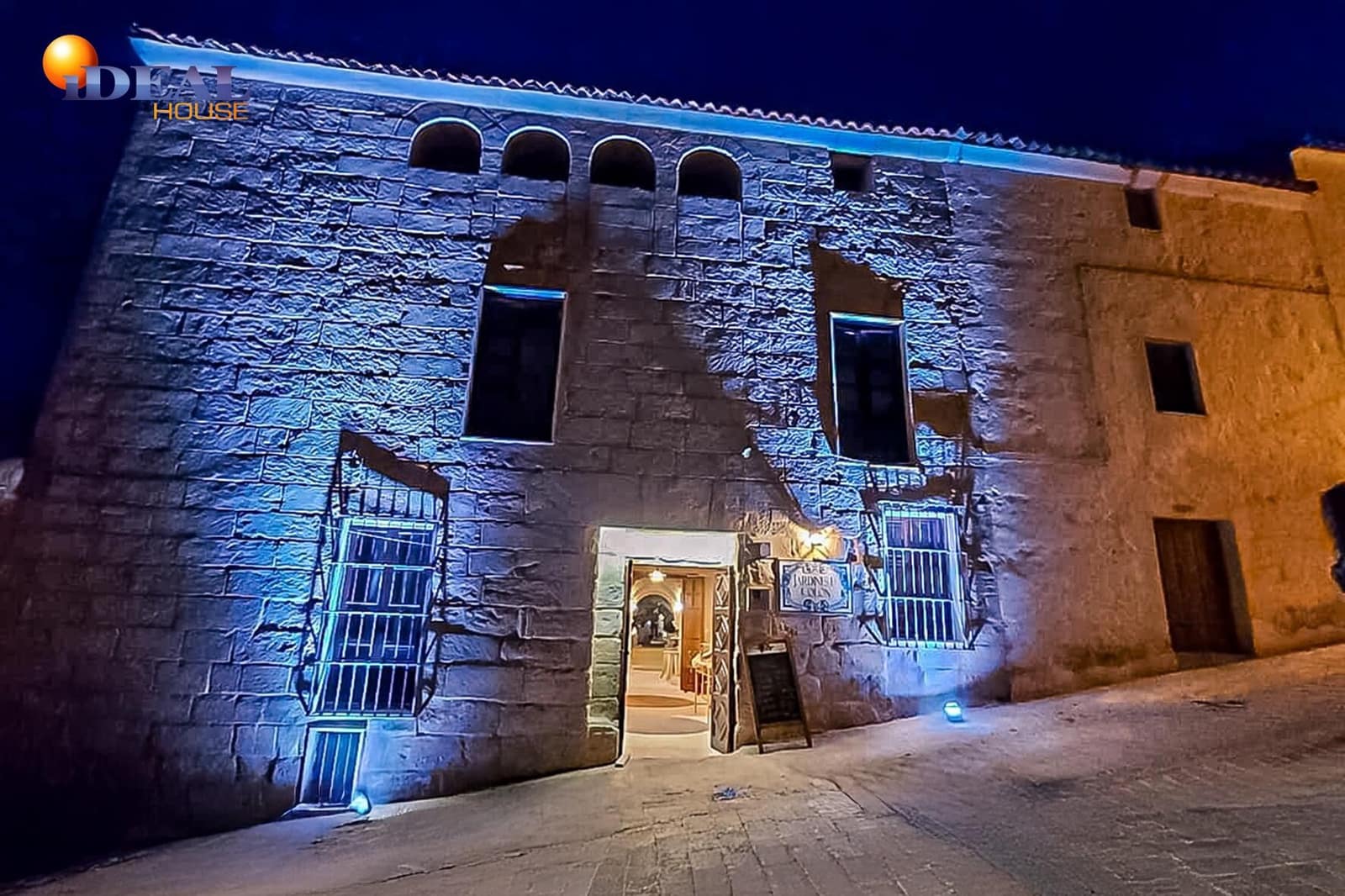 6 quarto Hotel para venda em Alcala la Real com piscina garagem - 550 000 € (Ref: 9433915)