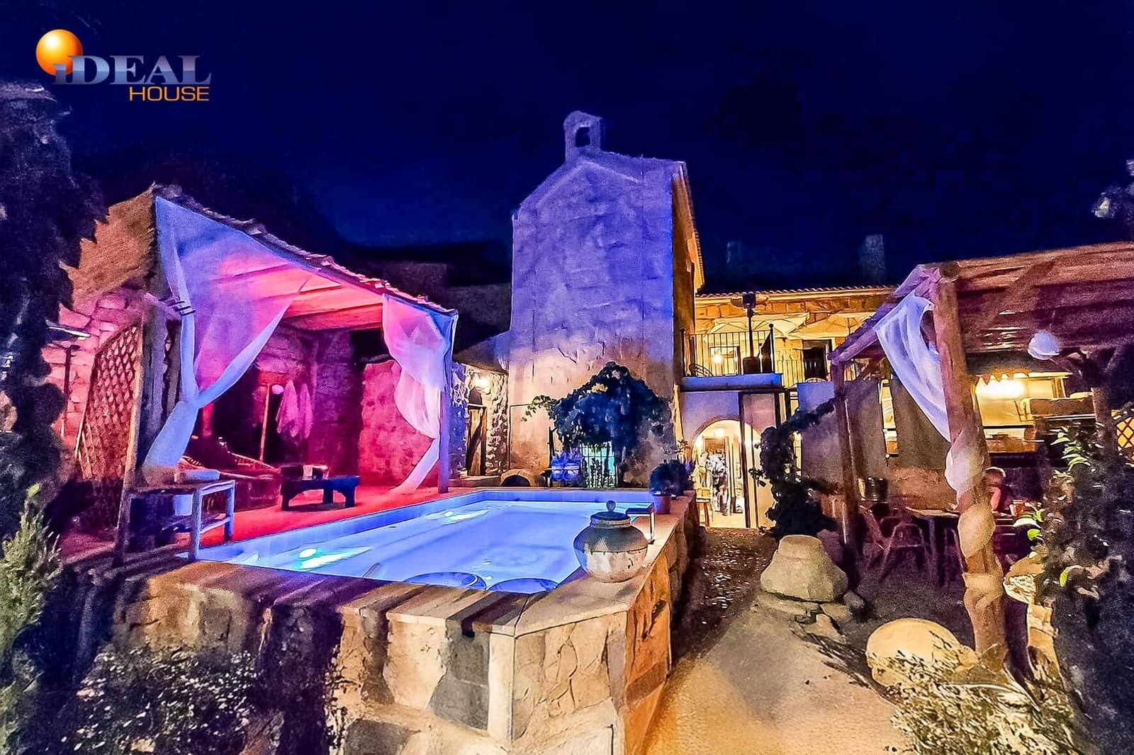 6 quarto Hotel para venda em Alcala la Real com piscina garagem - 550 000 € (Ref: 9433915)